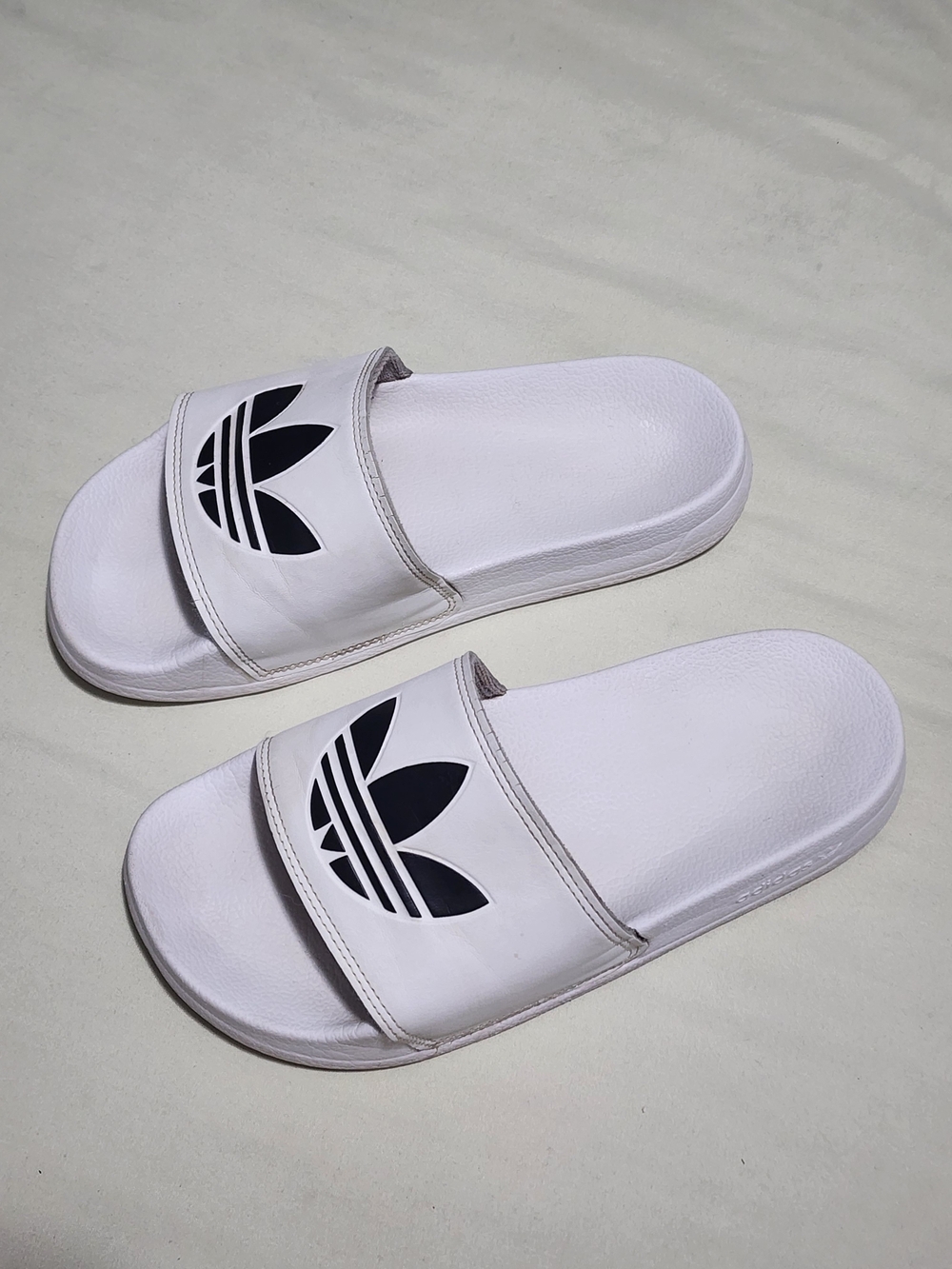 White adidas Originals Adilette Slides - Women's Casual Sandals Sz 5